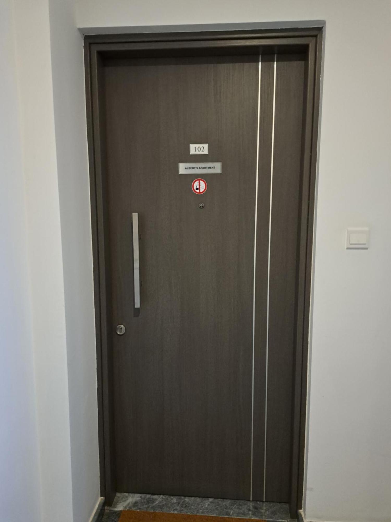 Albert'S Apartment St Lazarus 402 B - First Floor Ларнака Екстериор снимка