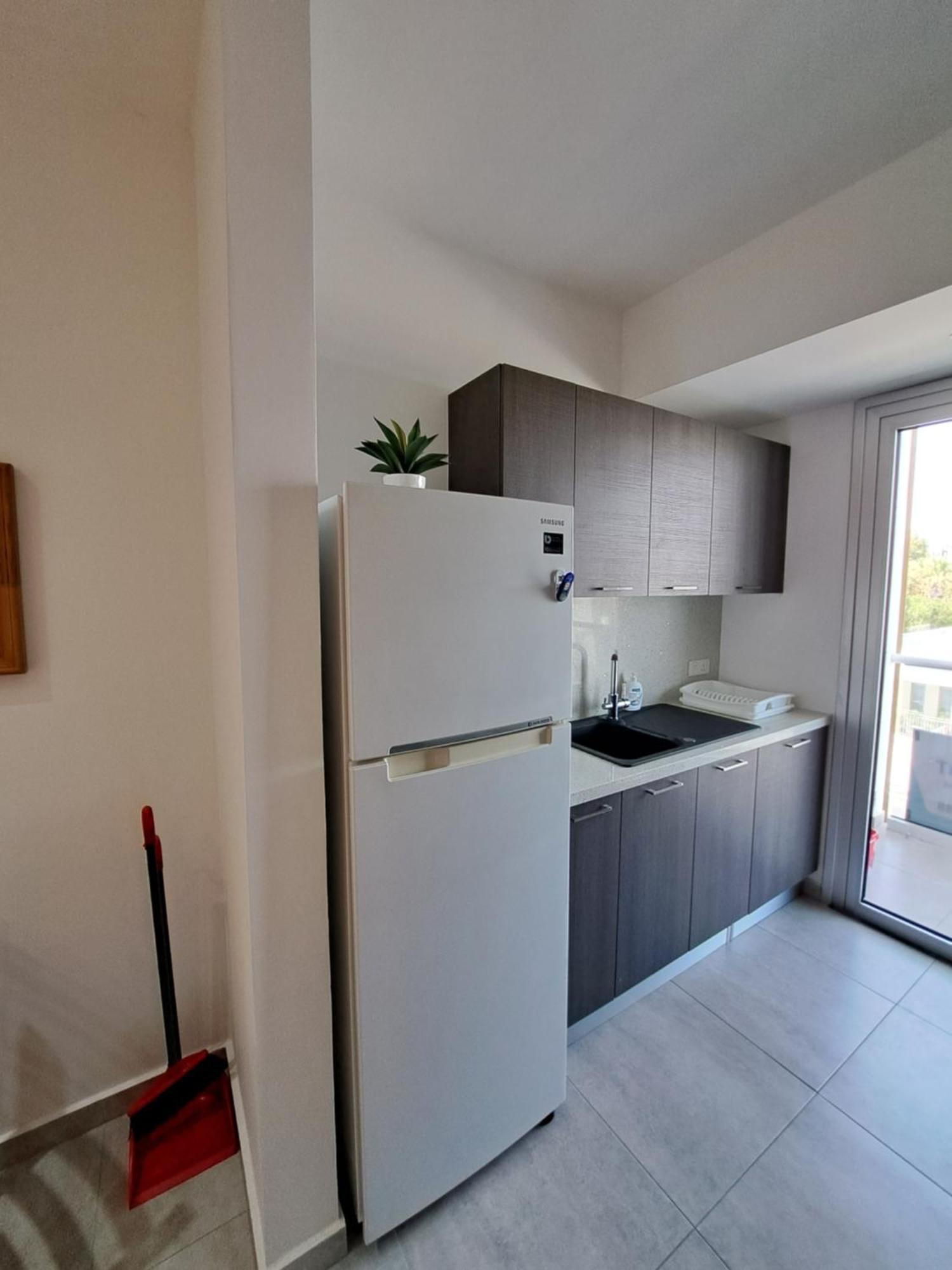 Albert'S Apartment St Lazarus 402 B - First Floor Ларнака Екстериор снимка