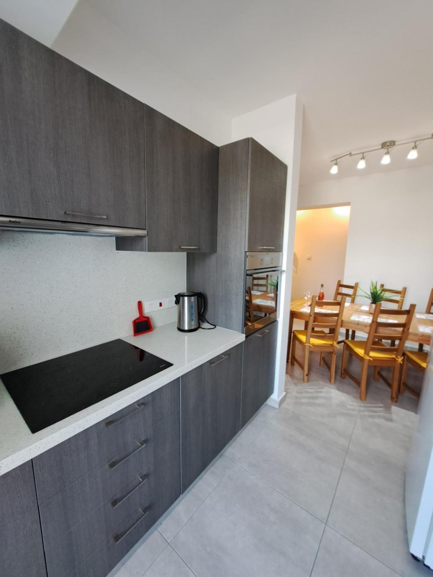 Albert'S Apartment St Lazarus 402 B - First Floor Ларнака Екстериор снимка